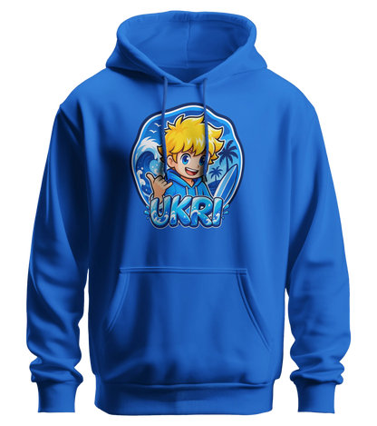 Ukri Logo Hoodie in Blau: Ukri mit Shaka-Gruß und Surfboard vor der großen blauen Welle als Frontprint – Creator-Merch von semukri.de